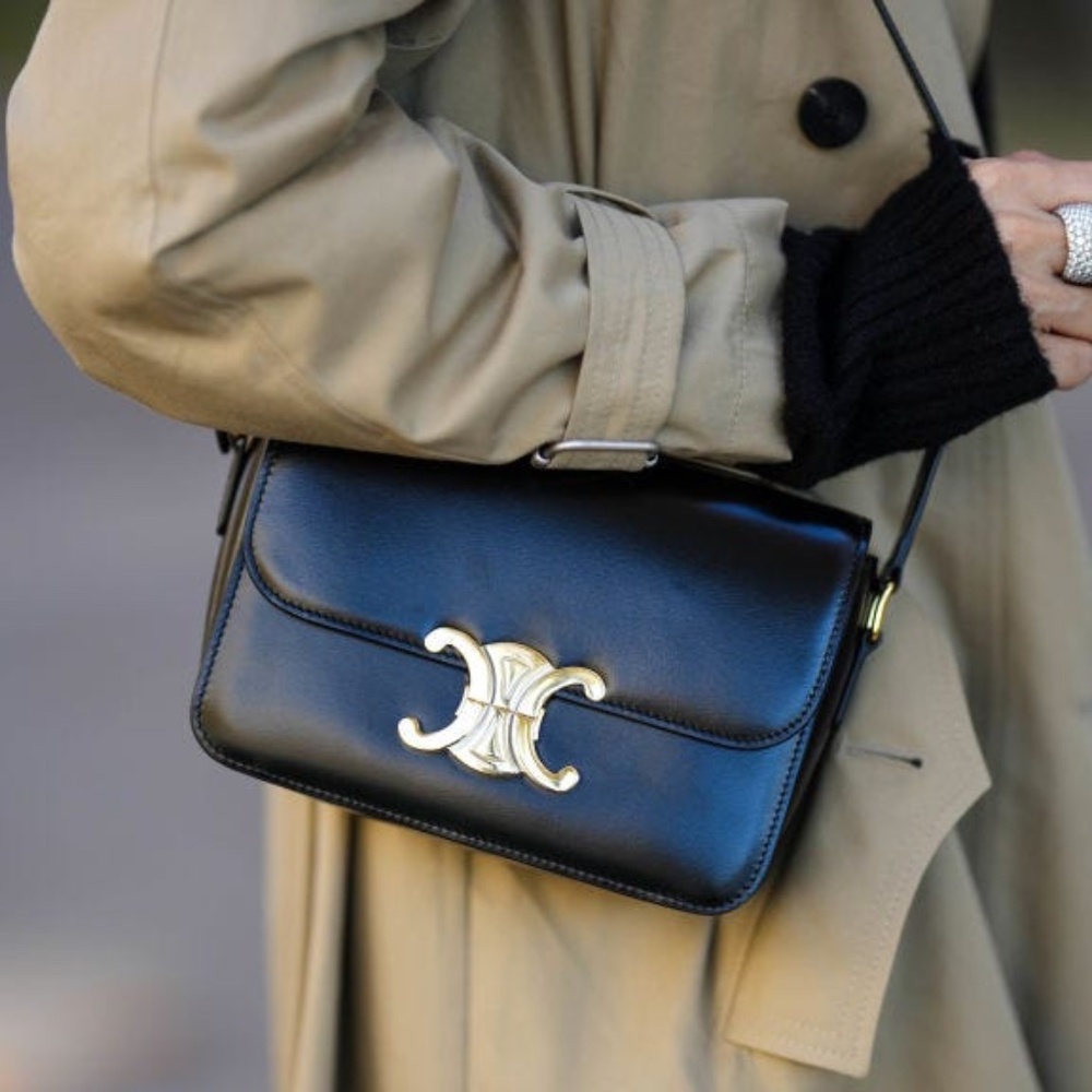 CELINE CLASSIQUE TRIOMPHE BAG IN SHINY CALFSKIN